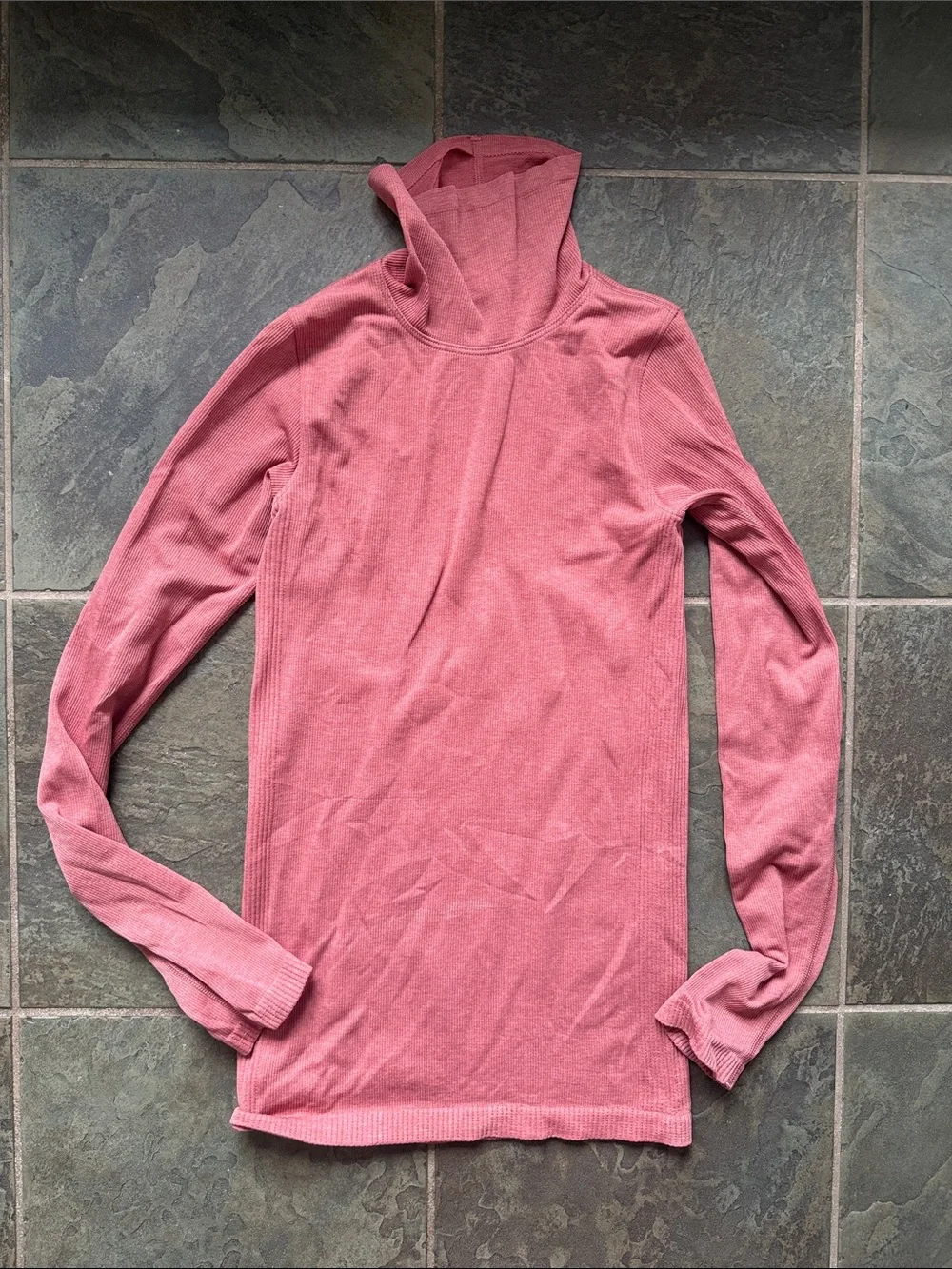 Rate Lululemon 0 Dusty Rose Lightweight Turtleneck Long Sleeve Top
